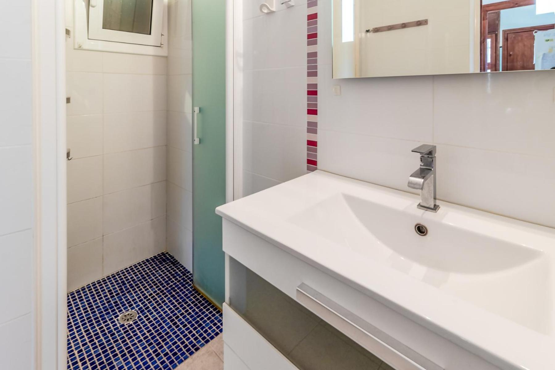 Carboneras 45 Apartamento Con Terraza Girona Exteriör bild